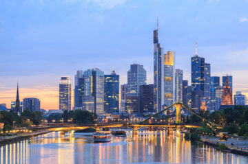 Frankfurt shutterstock 379915576