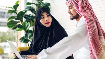 17276 PHTO Riyad Bank C Simage FINAL